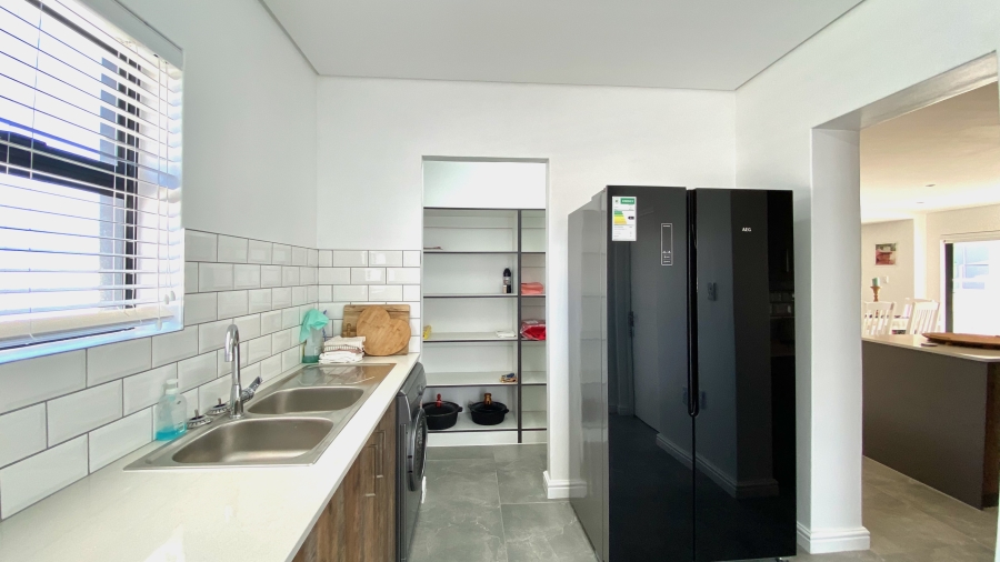 3 Bedroom Property for Sale in Dwarskersbos Western Cape